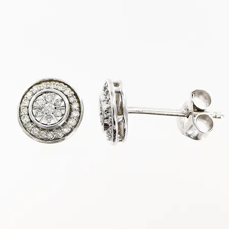 Örhängen diamanter 2 x ca 0,01ct 48 x ca 0,005ct Ø7mm vitguld 18K.  Vikt: 1,7 g