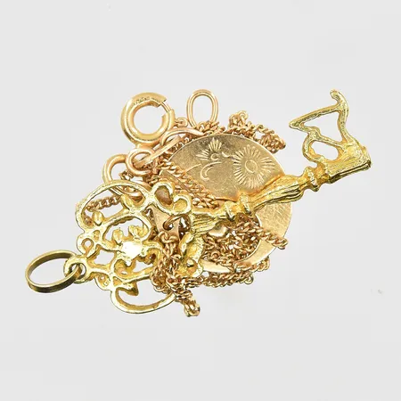Diverse defekt guld, 18K. Vikt: 4,3 g