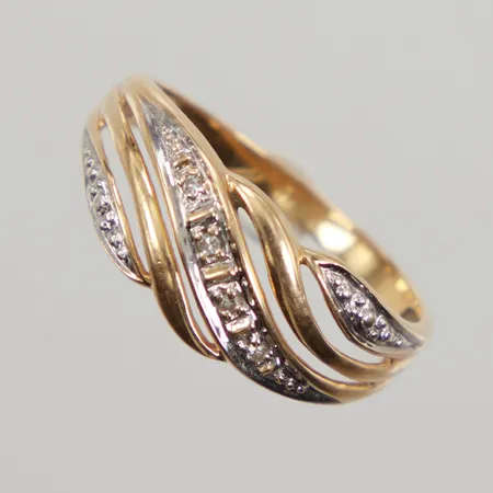 Ring med åttkantslipade diamanter 4 x ca 0,005ct stl:17¾, bredd 8-2mm, GFAB, 18K Vikt: 2,3 g