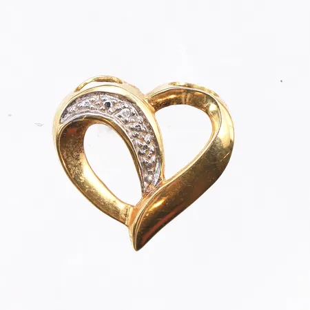 Hänge hjärta med små diamanter, 5x0,005ct, längd 13,6mm, bredd 14,5mm, 18K. Vikt: 1,3 g