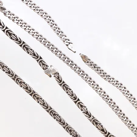Kedjor utan lås, defekt lås, 925/1000 silver. Vikt: 94,3 g