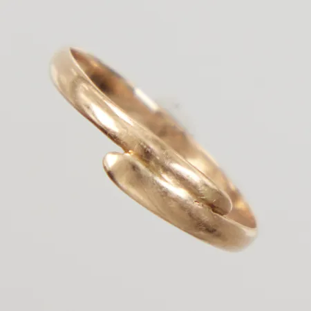 Ring  Ø18½, bredd 4,5mm, 14K Vikt: 0 g