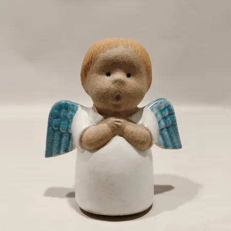 Figurin ljushållare Ängel Lisa Larson Gustavsberg, höjd ca 11,5cm signerad Lisa Larson Gustavsberg Sweden med studiohanden, glaserat stengods