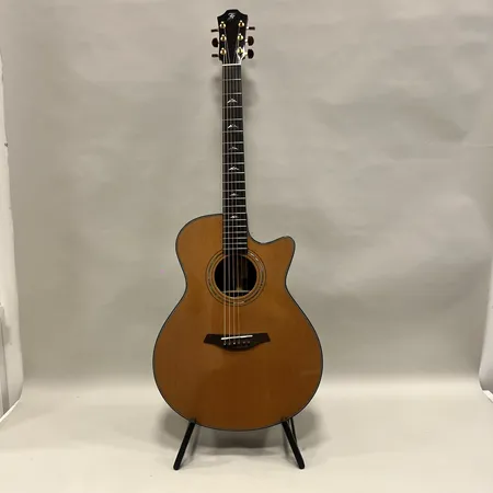 Akustisk gitarr Furch, modell G23-CR, cutaway, serienummer 58224, daterad 2014, Tjeckien, hårt originalcase, smärre slitage, capo, extra strängar Skickas med Bussgods eller PostNord