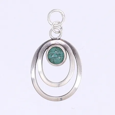 Hänge med grön sten längd 30mm bredd 26mm silver 925/1000 Vikt: 1,6 g