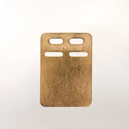 Id-bricka höjd:27mm bredd:19mm Vikt: 2,1 g
