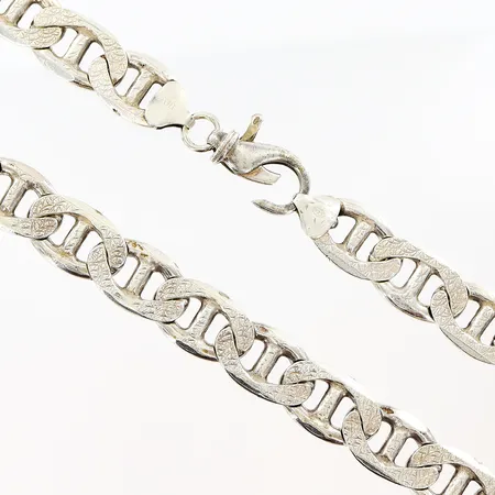 Kedja längd 57cm, bredd 13,5mm, defekt lås, Italy, silver 925/1000. Vikt: 146,9 g