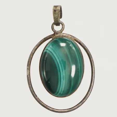 Hänge med malakit längd 31,6mm, bredd 20,5mm sned lagning Silver 925/1000 Vikt: 4,3 g