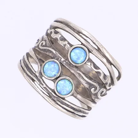 Ring med sten stl:19¾, bredd 8-20mm, silver 925/1000 Vikt: 8,7 g