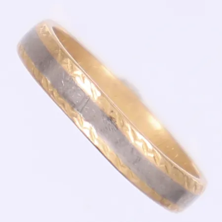 Ring stl:15 bredd 3mm tvåfärgad, gravyr, 18K Vikt: 2,2 g