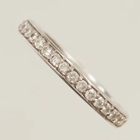 Alliansring stl15 graverad med diamanter 16x0,015ct 18K 2,4g.