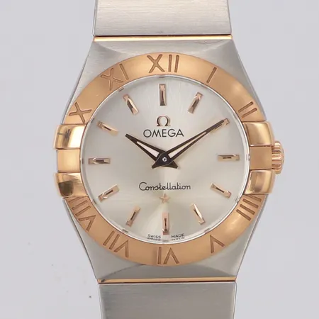 Armbandsur Omega Constellation, roséguld/ stål, quartz, 27mm, serienr: 92585904, referensnr: 123.20.27.60.02.001, borstad stål, innermått inklusive ur ca 15cm, 2 extra länkbitar, Pictograms, Garantikort från 2020, kvitto från Uretvintage år 2024, ej originalbox