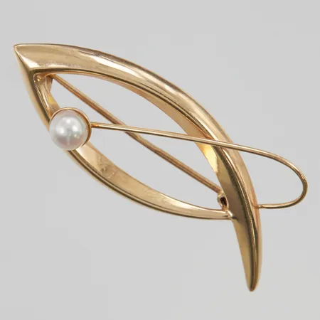 Brosch med pärla, längd:4cm, bredd: 1,6cm, 18K, 2,2g.