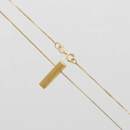 Collier kedja Venezia, längd ca 43,5cm, bredd 0,5mm, hänge ca 6x4mm, GHA, 18K. Vikt: 1,8 g