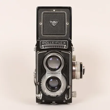 Mellanformatskamera Rolleiflex T, med Tessar 1:3,5 f=75mm, serienummer 2176986, 1961-64, fodral, ej funktionstestad, smuts. 