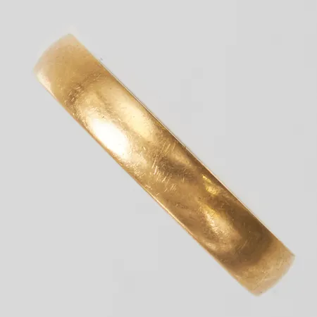 Ring slät stl:16½ bredd 3,5mm, gravyr, 18K Vikt: 3,2g Vikt: 3,2 g