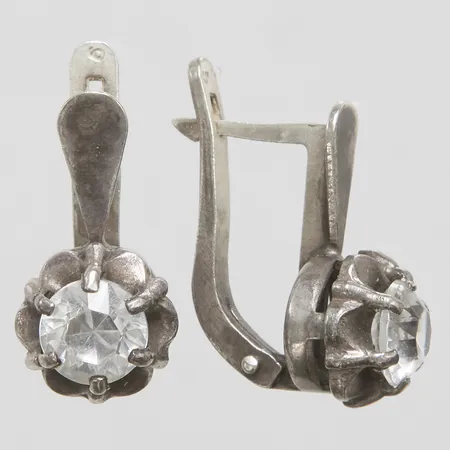 Örhängen med vita stenar, längd 17mm, 925/1000 silver Vikt: 5,0g Vikt: 5 g