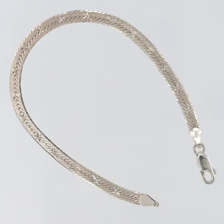 Armband med mönsterdekor 18cm ,bredd 4mm, silver 925/1000 Vikt: 4,6 g