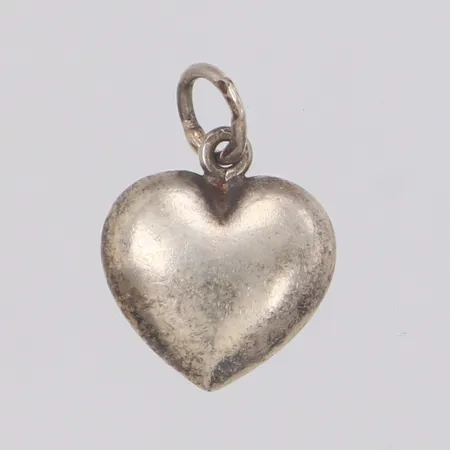 Hänge hjärta längd 17mm, bredd 14mm, 925/1000 silver Vikt: 1,2 g