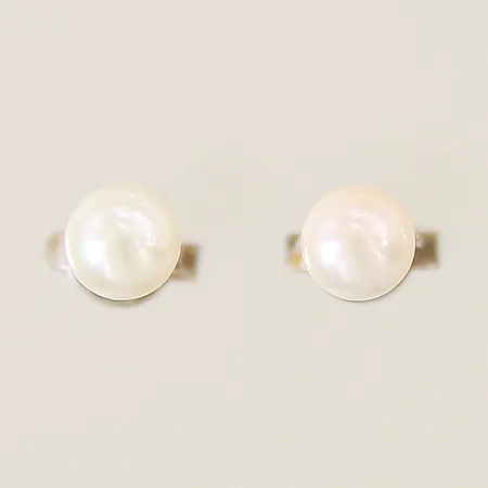 Ett par örhängen med odlade pärlor Ø5mm silver 925/1000 Vikt: 1,2 g