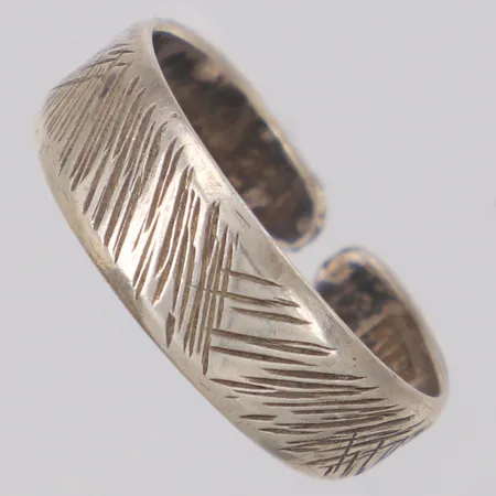 Tåring Ø 20mm, bredd 6,6mm, 925/1000 silver Vikt: 3,1 g