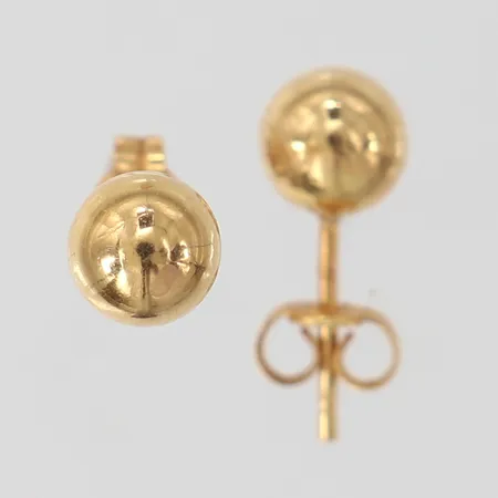 Ett par örhängen Ø6mm, 18K Vikt: 0,9 g