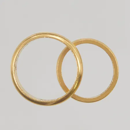 Ringar rester av gravyr finns, 23K 14,5g.