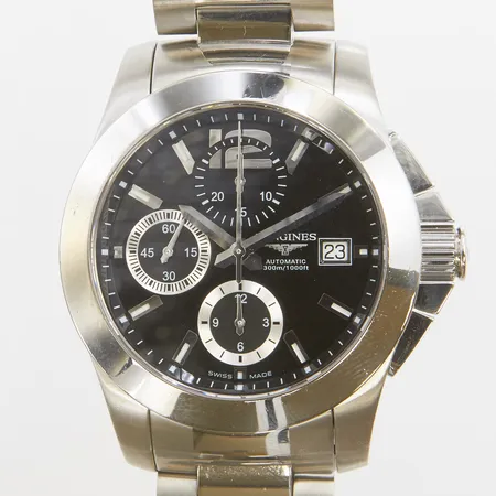 Herrur Longines Conquest, kronograf, automat, stål, datum, 42mm, serienr: 34748688, refnr: L3.662.4, stållänk, certifikat 2010, manual, defekt ytterbox, box, extremt slitage, resetui med fläckar, inga övriga tillbehör.