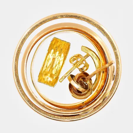 Diverse guld gravyrer sten 18K Vikt: 15 g