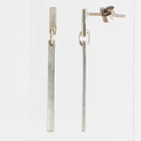 Örhängen med stav längd 35mm, stift, 925/1000 silver Vikt: 2,3g Vikt: 2,3 g