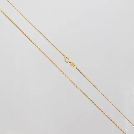 Kedja Fiskben längd 52cm, bredd 1mm, något ojämna länkar, 21K Vikt: 2,8g Vikt: 2,8 g