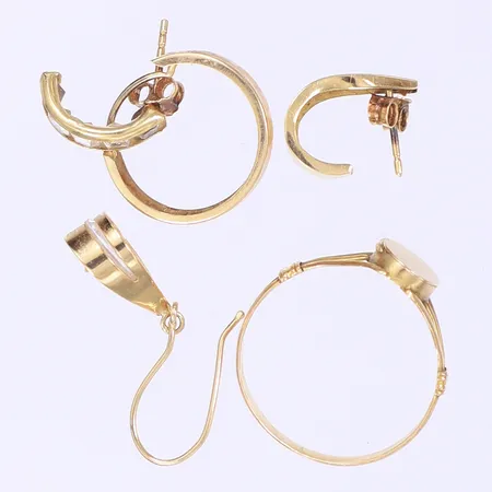 Diverse guld buckligt defekt 18K Bruttovikt: 3,8g Vikt: 3,8 g
