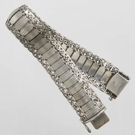 Armband längd 19cm, bredd 18,5mm, importsämpel, defekt länk, 835/1000 silver Vikt: 35,1g Vikt: 35,1 g