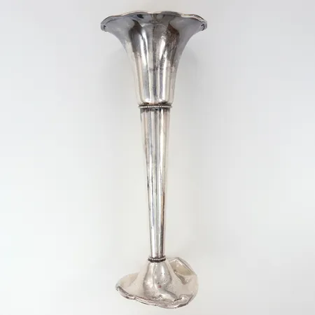 Vas defekt Silver 925/1000. Vikt: 188,3 g
