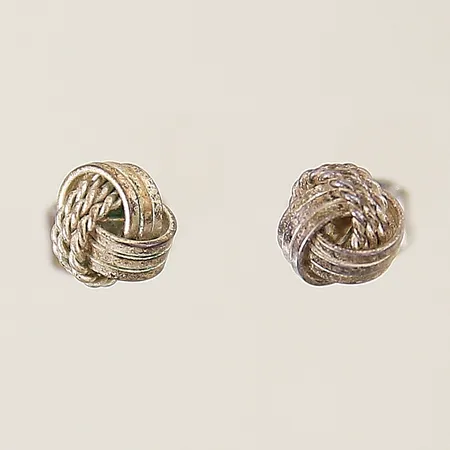Örhängen med dekor Ø6mm silver 925/1000 Vikt: 1,3 g