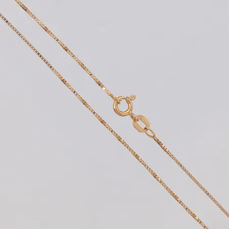 Kedja Venezia längd 38cm, bredd 0,8mm, 18K  Vikt: 1,8 g