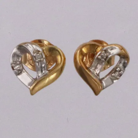 Ett par örhängen hjärtan med diamanter 4xca0,005ct, Ø8mm, GHA, 18K Vikt: 1,4 g