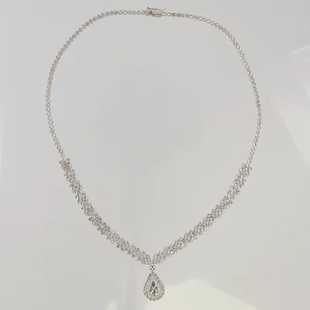 Collier, ca 46cm, bredd:3-30mm, vitguld 18K 25,6g.