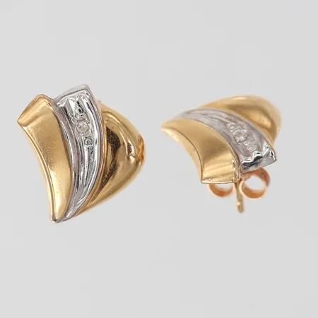 Ett par örhängen med diamanter 2 x ca 0,005ct ca 6x14mm tvåfärgat, en snurrebuss buckligt, 14K Vikt: 1 g