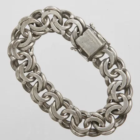 Armband Bismarck längd 20,5cm, bredd 14mm, svenska stämplar, 830/1000 silver Vikt: 88,5g Vikt: 88,5 g