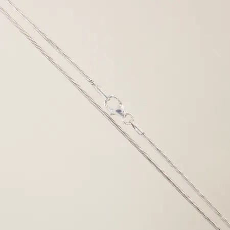 Kedja Ormlänk längd 42,5cm bredd 1,2mm smärre ojämnheter silver 925/1000 Vikt: 4,8 g