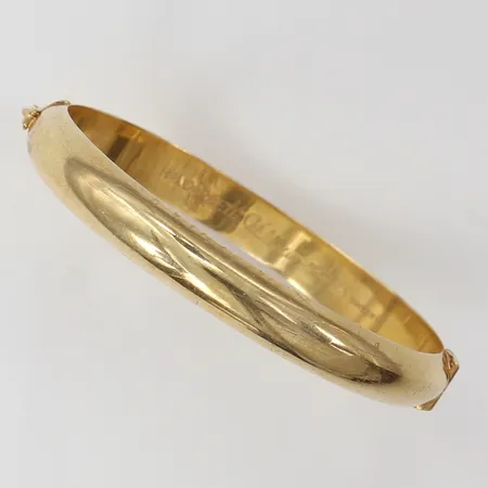 Armring med monogram Ø56mm, bredd 8,2mm, ihålig, 18K Vikt: 16,7 g
