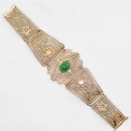 Armband filigran längd 18cm doserad bredd 19-42mm grön och vita stenar ostämplad 14K Vikt: 28,3 g