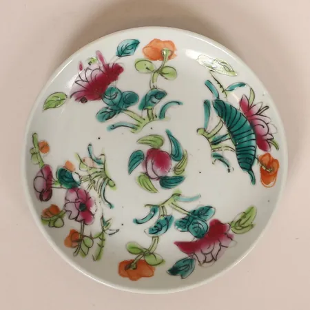 Fat, Kina, Qing dynastin,1800-tal, porslin, polykrom dekor, ca Ø13cm. Skickas med paket.