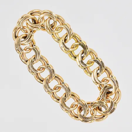 Ring Bismarck stl:18½ bredd 4,7mm gjord av en kedja ograverad 18K Vikt: 2,3 g