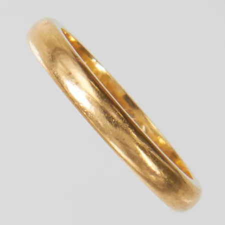 Ring slät stl:16, bredd 2,5mm, gravyr, år 1948, 18K Vikt: 3,4g Vikt: 3,4 g