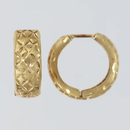 Örhängen Creoler Ø16mm, bredd 6mm, något slappa lås, 14K Vikt: 2,9 g