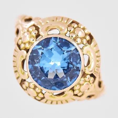 Ring med blå sten stl:17½ ovandel Ø 15,2mm 14K Vikt: 3,4 g