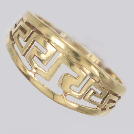 Ring med genombruten dekor stl:18¼, bredd 9,1mm, 14K Vikt: 3,4 g