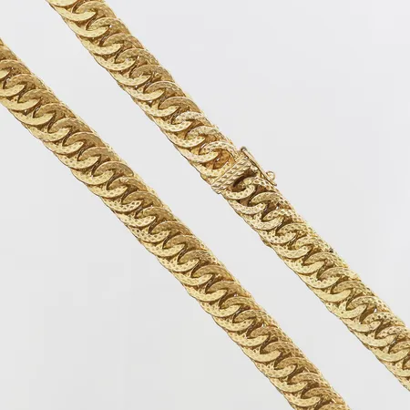 Collier längd 39cm, bredd 8mm, kistlås, 18K. Vikt: 33,9 g